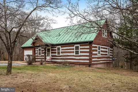 Exterior - 186 Pine Cone Dr, Cross Junction, VA 22625 photo 1 of 6