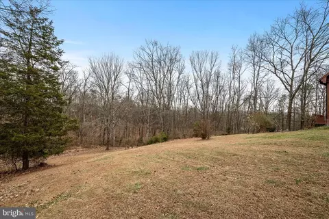 Exterior - 186 Pine Cone Dr, Cross Junction, VA 22625 photo 6 of 6