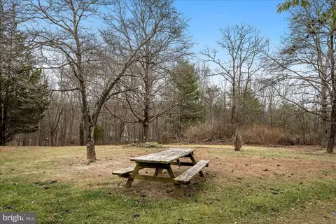 Exterior - 186 Pine Cone Dr, Cross Junction, VA 22625 photo 5 of 6
