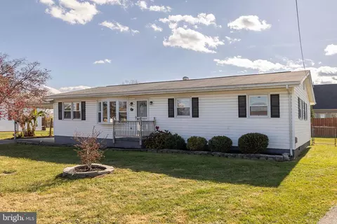 126 Plainfield Dr, Winchester, VA 22602