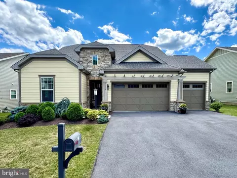 114 Turnstone Ln, Lake Frederick, VA 22630