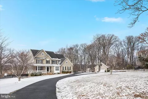 229 Soldiers Rest Ln, Winchester, VA 22602