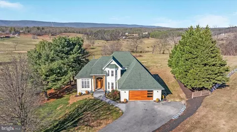 199 Meeting House Dr, Winchester, VA 22602