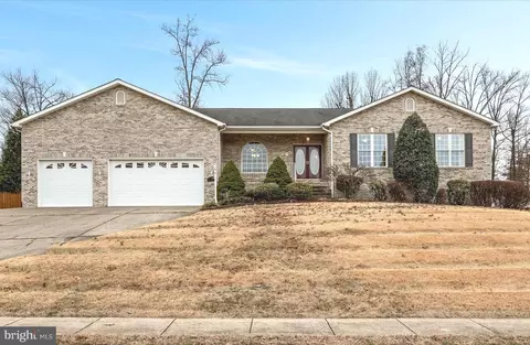 327 Clydesdale Dr, Stephens City, VA 22655