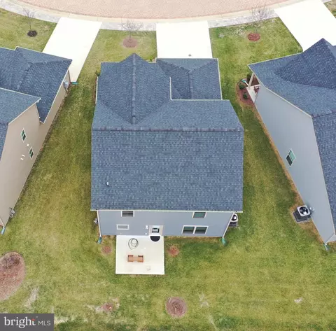 View/Area - 129 Doonbeg Ct, Winchester, VA 22602 photo 4 of 6