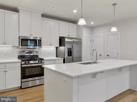 140 Mccormick Cir #302, Winchester, VA 22602