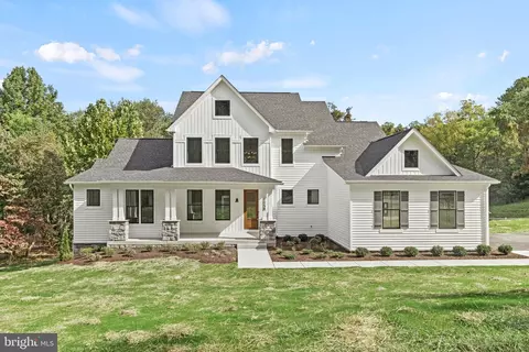 640 Grim Rd, Stephens City, VA 22655