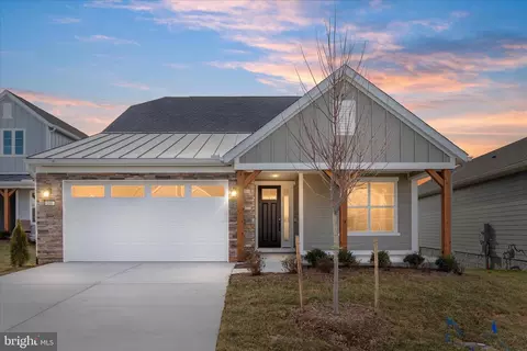 108 Betony Ct, Lake Frederick, VA 22630