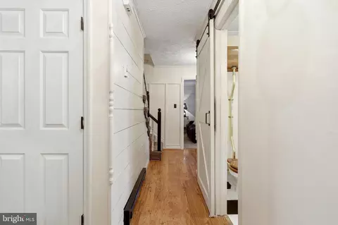 Entry Way - 236 Kump Dr, Gore, VA 22637 photo 5 of 10