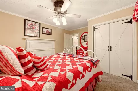 Bedroom - 236 Kump Dr, Gore, VA 22637 photo 7 of 10