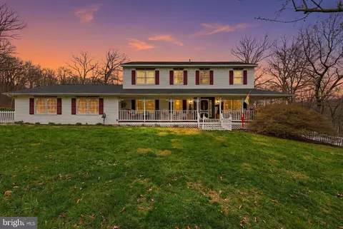 236 Kump Dr, Gore, VA 22637