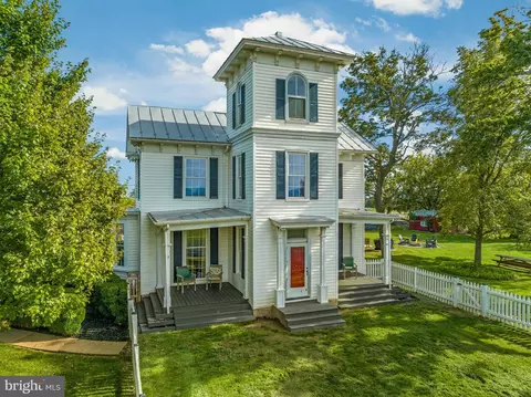 2239 Sixth St, Middletown, VA 22645