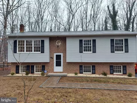 103 Northwood Cir, Cross Junction, VA 22625