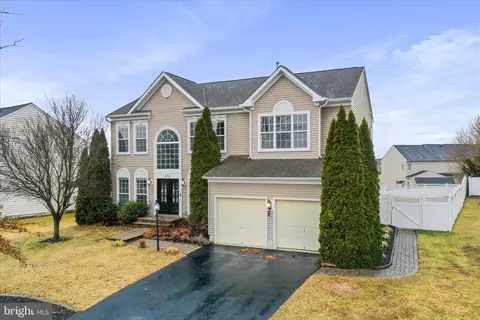 211 Lynnehaven Dr, Winchester, VA 22602