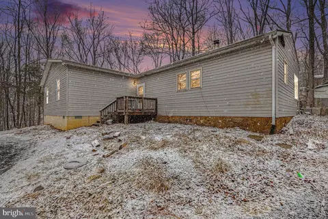 5990 Northwestern Pike, Gore, VA 22637