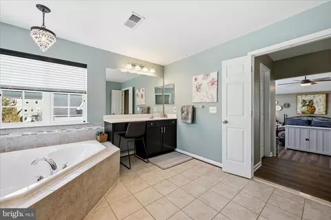 Entry Way - 105 Garret Ct, Stephenson, VA 22656 photo 7 of 9