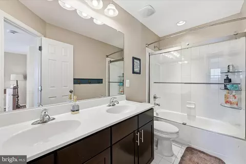 Bath - 105 Garret Ct, Stephenson, VA 22656 photo 3 of 5