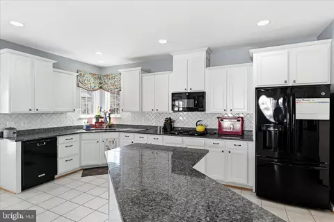 Kitchen - 105 Garret Ct, Stephenson, VA 22656 photo 2 of 7