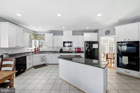 Kitchen - 105 Garret Ct, Stephenson, VA 22656 photo 6 of 7