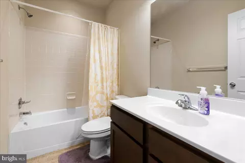 Entry Way - 218 Centennial Dr, Stephenson, VA 22656 photo 10 of 12