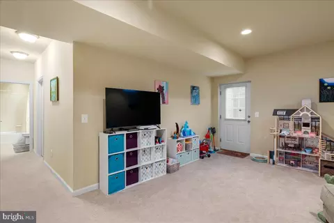 Entry Way - 218 Centennial Dr, Stephenson, VA 22656 photo 9 of 12
