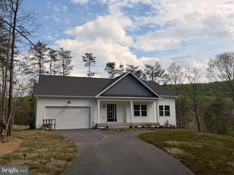 230 Tranquil Wood Ln, Winchester, VA 22602