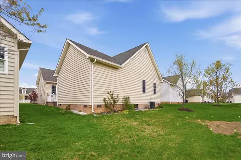 Exterior - 103 Bleeding Heart Dr, White Post, VA 22663 photo 10 of 11