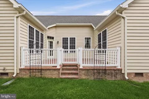 Exterior - 103 Bleeding Heart Dr, White Post, VA 22663 photo 6 of 11