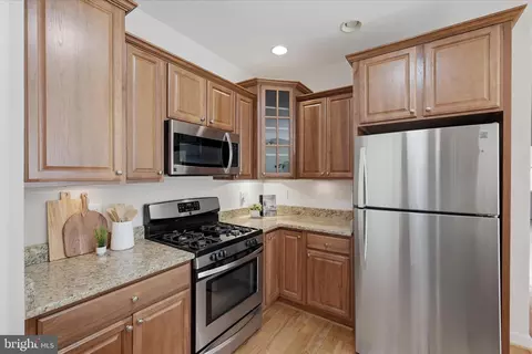 Kitchen - 103 Bleeding Heart Dr, White Post, VA 22663 photo 2 of 4