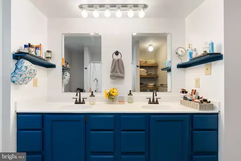Bath - 103 Masters Dr, Cross Junction, VA 22625 photo 1 of 3