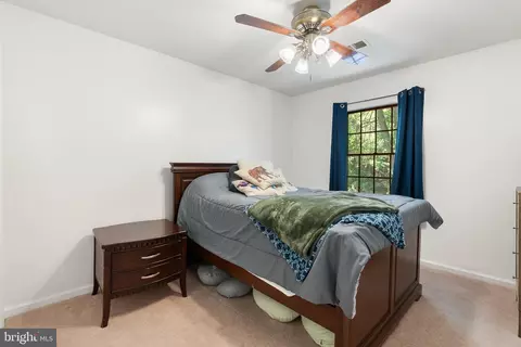 Bedroom - 103 Masters Dr, Cross Junction, VA 22625 photo 3 of 6