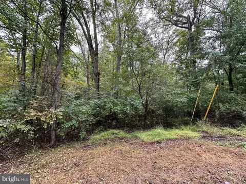 181 Oak Dr, Winchester, VA 22603