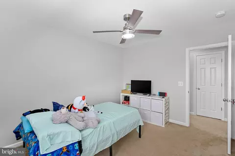 Bedroom - 201 Arrow Crown Ct, Stephenson, VA 22656 photo 5 of 9