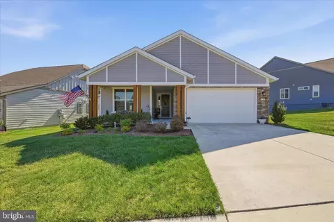 136 Mallard Dr, Lake Frederick, VA 22630