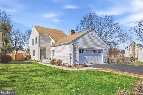 100 Karakul Ct, Stephens City, VA 22655