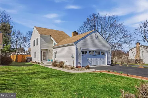 100 Karakul Ct, Stephens City, VA 22655