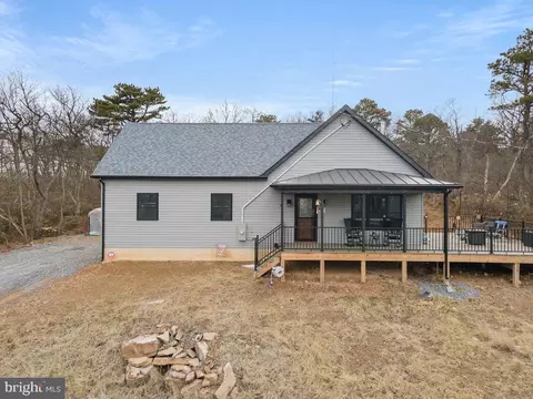 1208 Rockwood Trl, Winchester, VA 22602