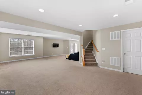 Living - 110 Setting Sun Ct, Stephenson, VA 22656 photo 3 of 4