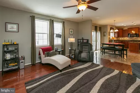 Living - 224 Morlyn Dr, Stephenson, VA 22656 photo 2 of 5