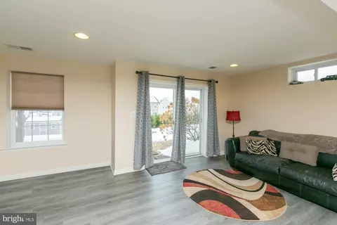 Living - 224 Morlyn Dr, Stephenson, VA 22656 photo 4 of 5