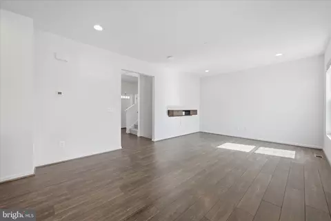 Living - 101 Centifour Dr, Stephenson, VA 22656 photo 2 of 6