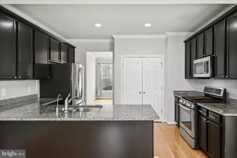 Kitchen - 151 Brasstown Loop, Stephenson, VA 22656 photo 3 of 4