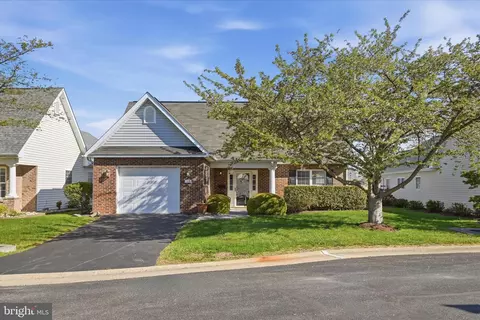 105 Cranberry Ct, Winchester, VA 22602