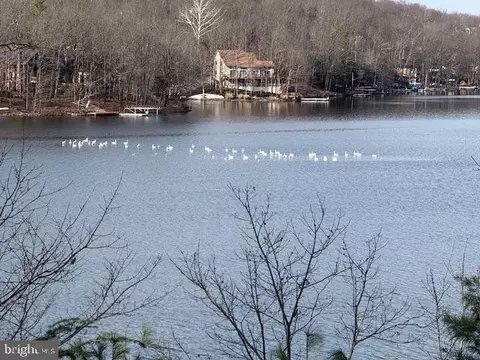 Southwood Dr-lake Front, Cross Junction, VA 22625