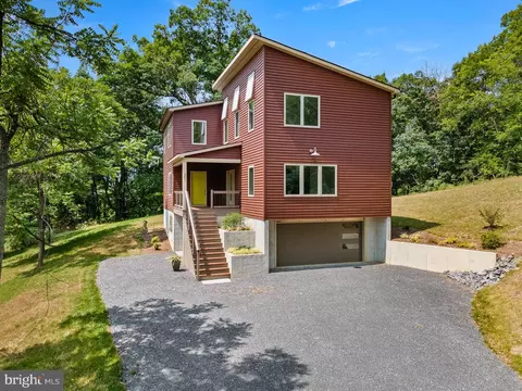 201 Nathaniel Dr, Winchester, VA 22603