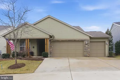 109 Song Sparrow Dr, Lake Frederick, VA 22630