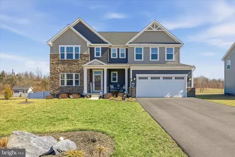 111 Decatur Cir, Stephens City, VA 22655