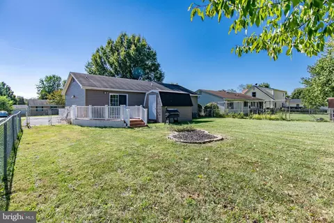 107 Golden Pond Cir, Stephens City, VA 22655