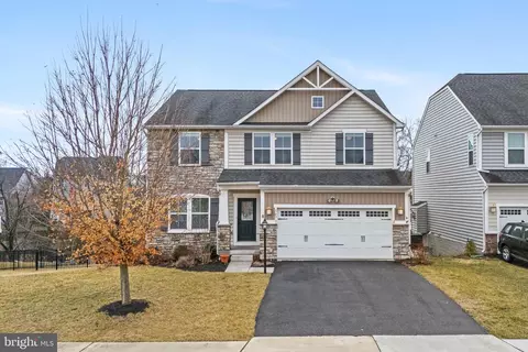107 Cabbage White Dr, Lake Frederick, VA 22630