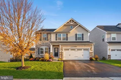 107 Cabbage White Dr, Lake Frederick, VA 22630